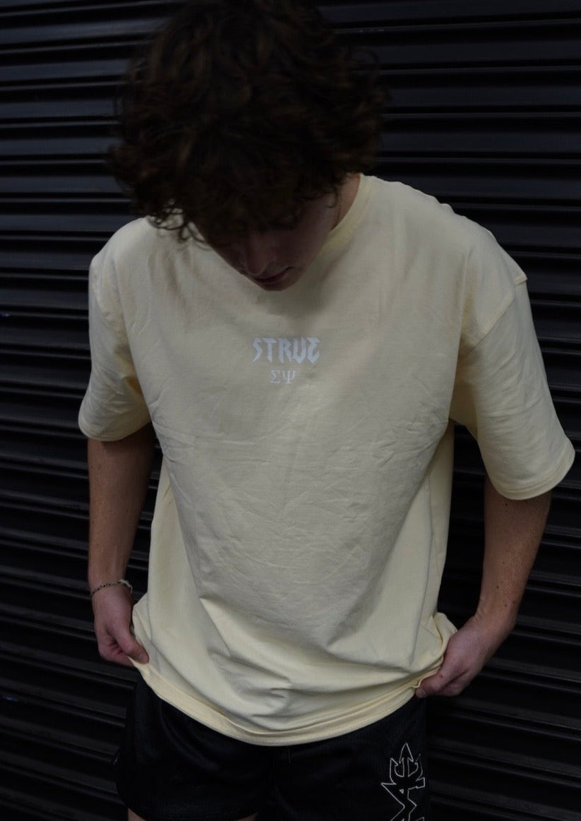 STRVE TO CONQUER TEE IN CREAM